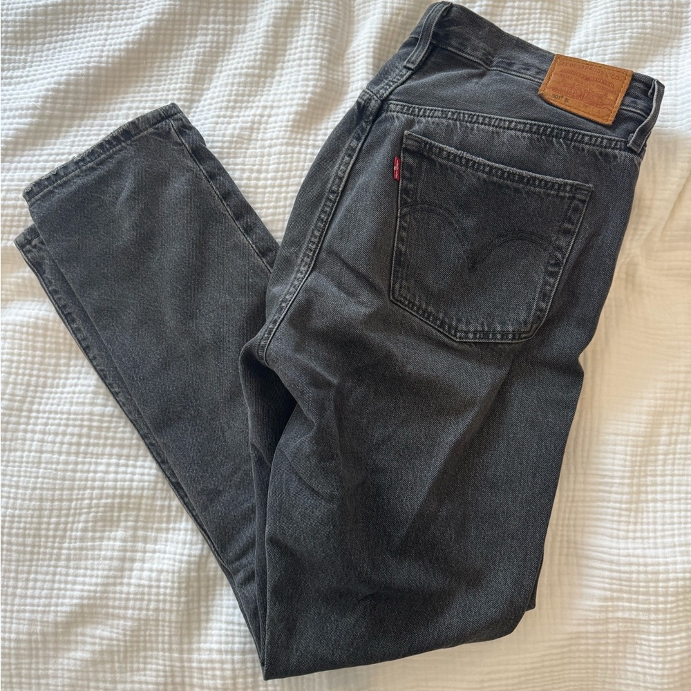 Levi's Charcoal Cropped Jeans